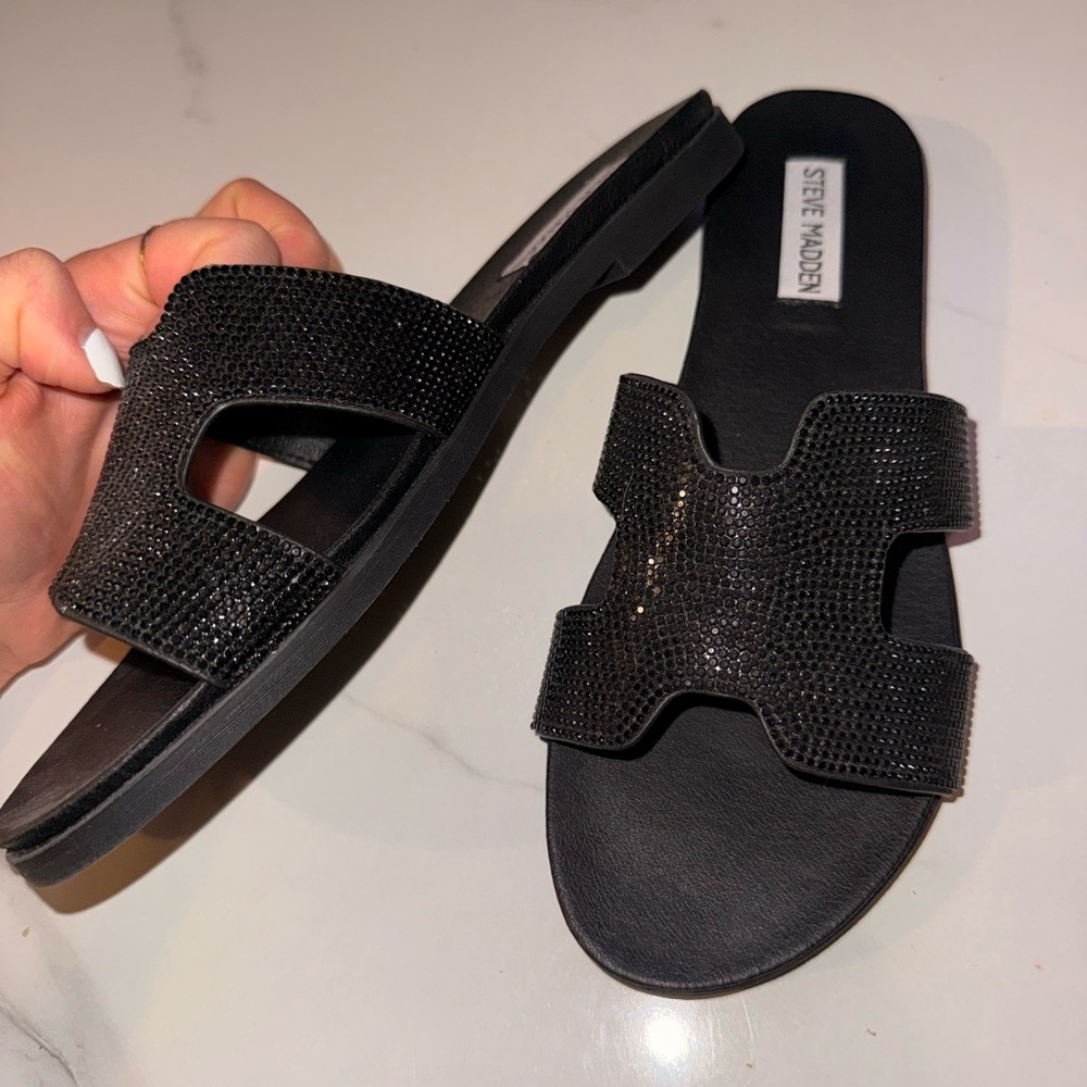 Steve Madden Black “H” Sandals - Picture 3 of 5